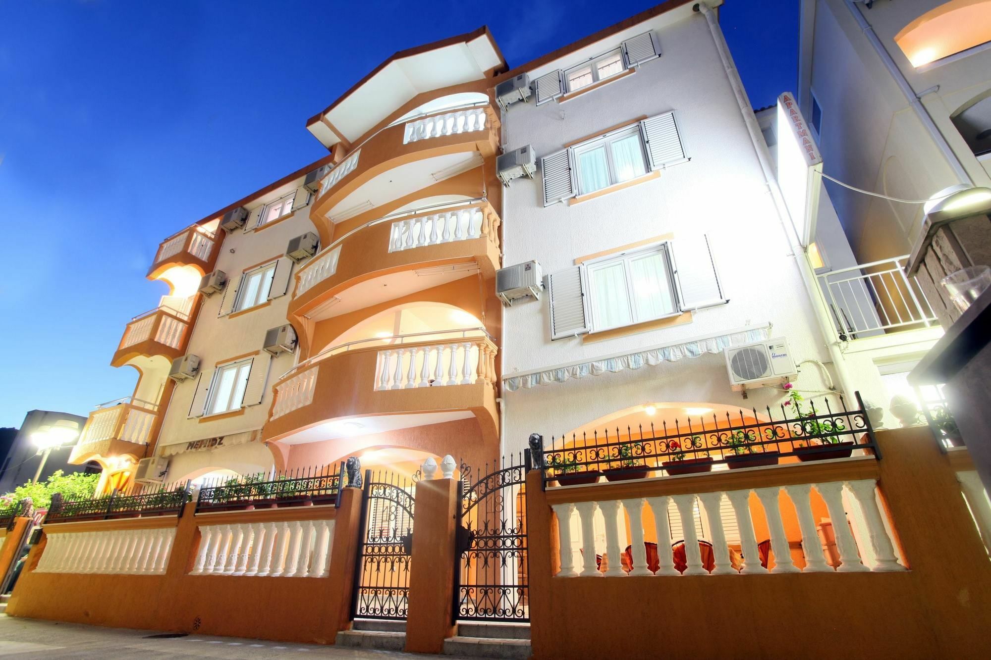 Apartments Memidz Будва Екстериор снимка